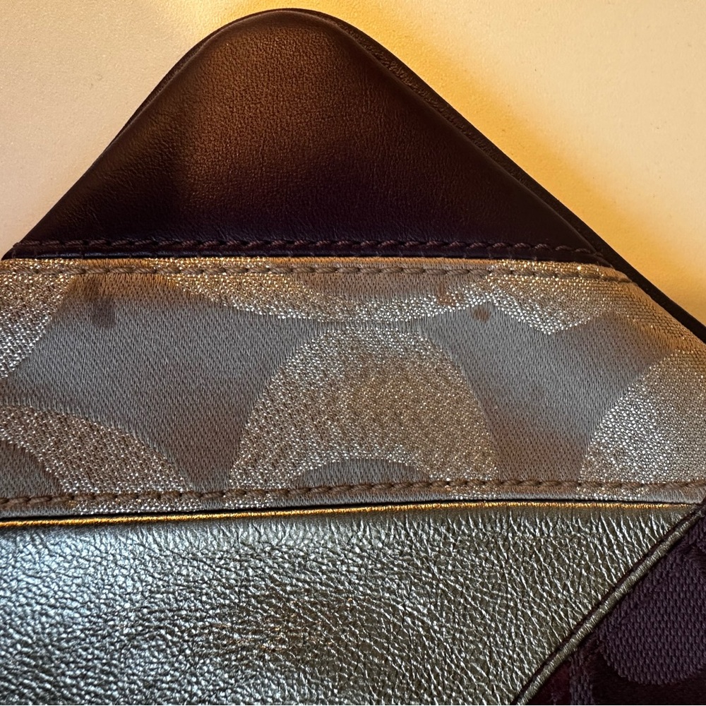 Coach Wristlet - Picture 7 of 9